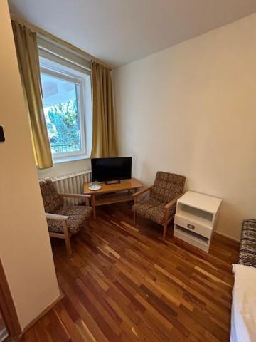 Corvin Panzio Bed & Breakfast Gyor Luaran gambar