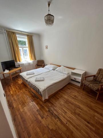 Corvin Panzio Bed & Breakfast Gyor Luaran gambar
